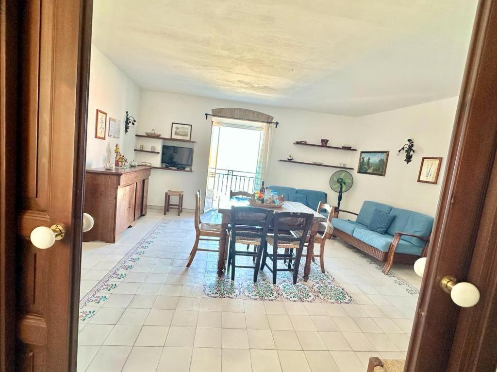 Molo Sea View Apartment 切法卢 外观 照片
